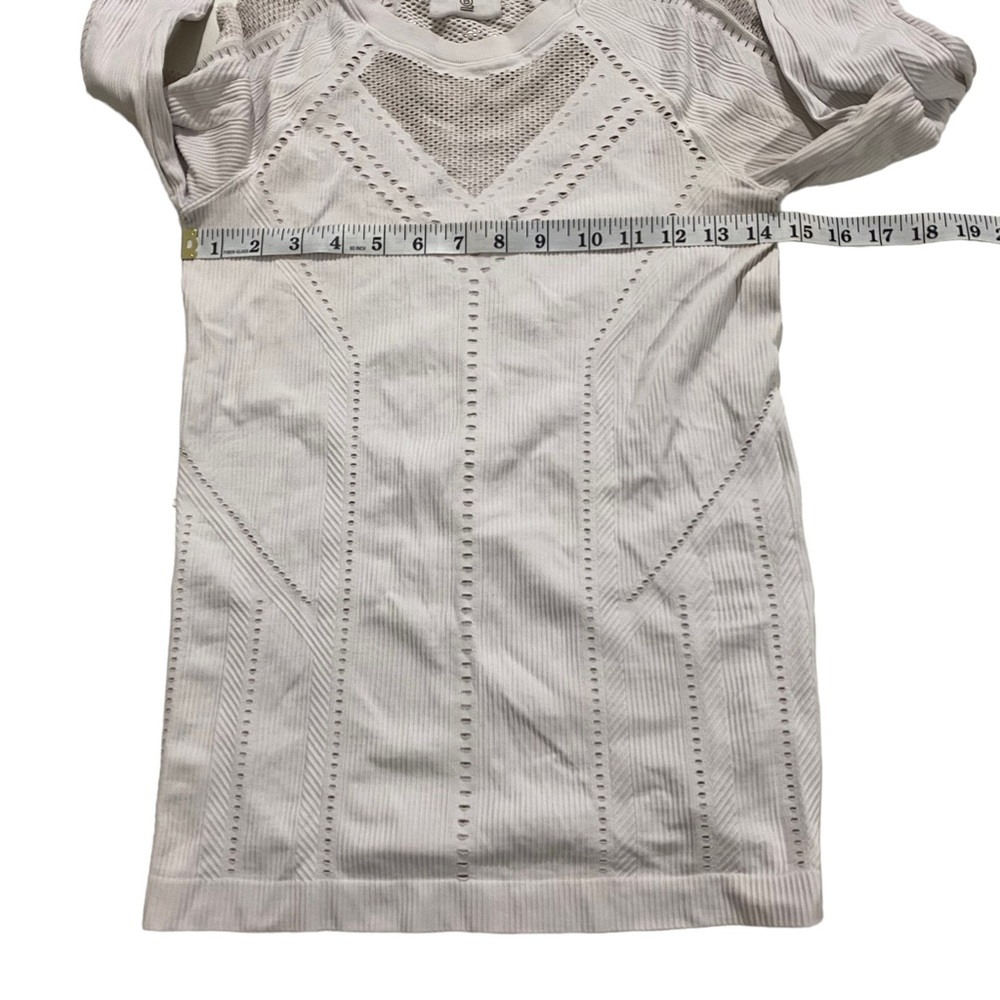 Athleta Oxygen Women Seamless Long Sleeve Mesh Cut Out Shirt Sz Sm Ivory - Picture 10 of 12